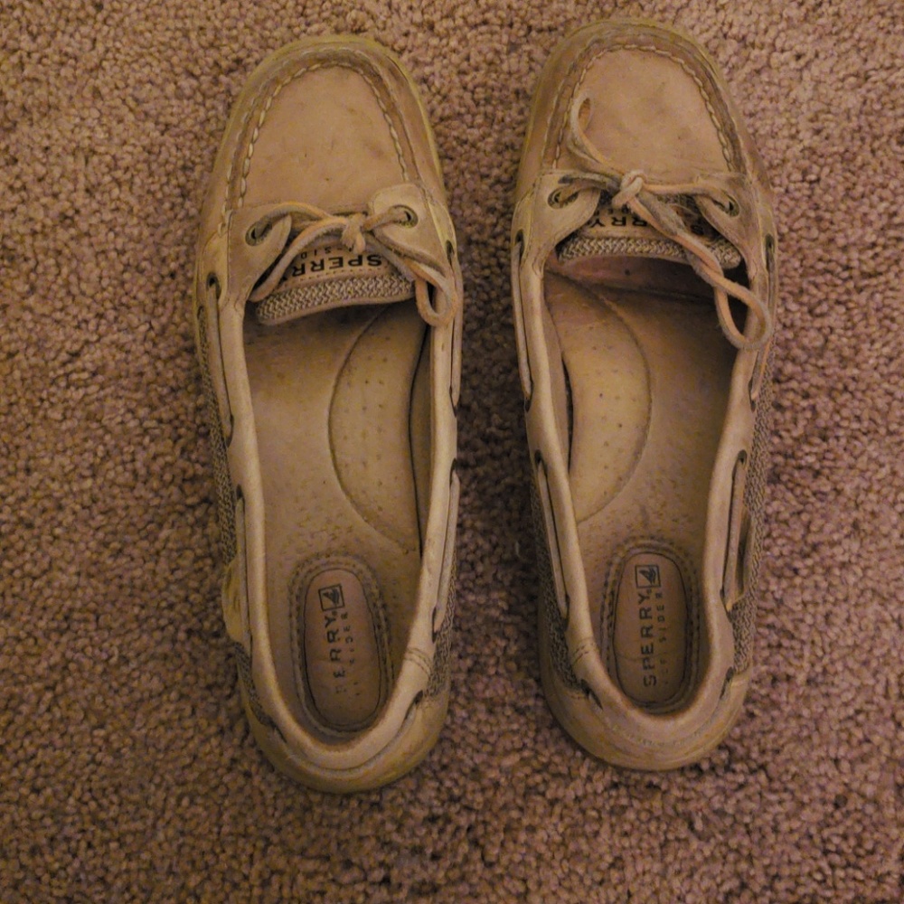 Size 7.5 sperry